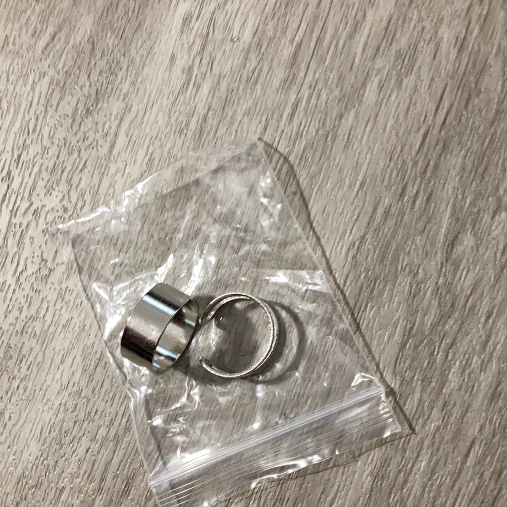 2 Toe Rings